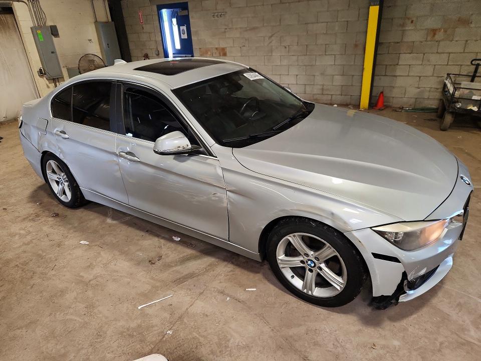 Photo 4 from auction – 2015 BMW 328 with VIN WBA3B5C54FF959481