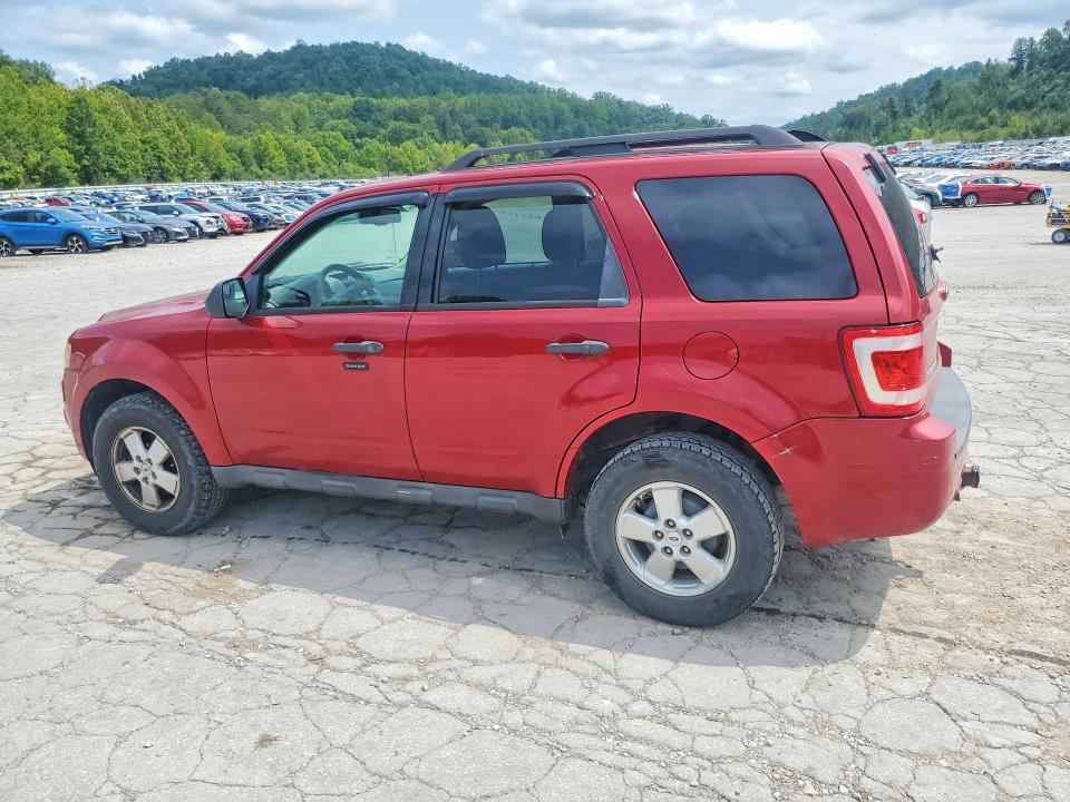 Photo 2 from auction – 2010 FORD ESCAPE with VIN 1FMCU0D76AKC66617