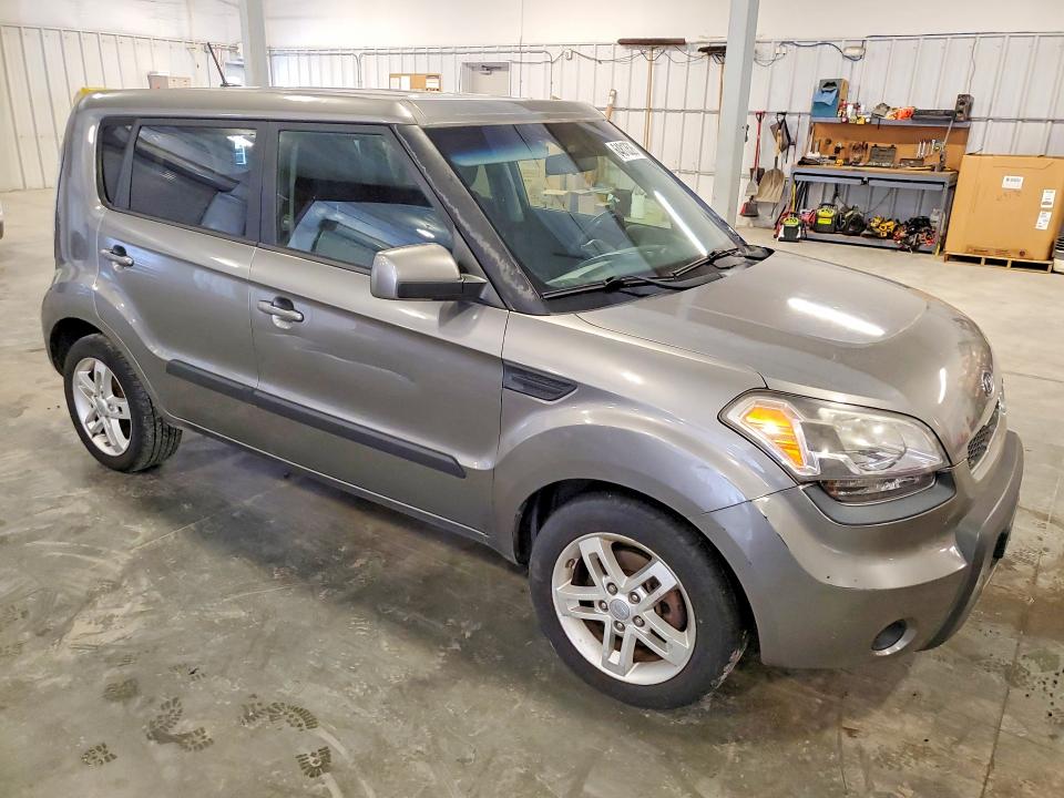 Photo 4 from auction – 2011 KIA SOUL with VIN KNDJT2A29B7331967