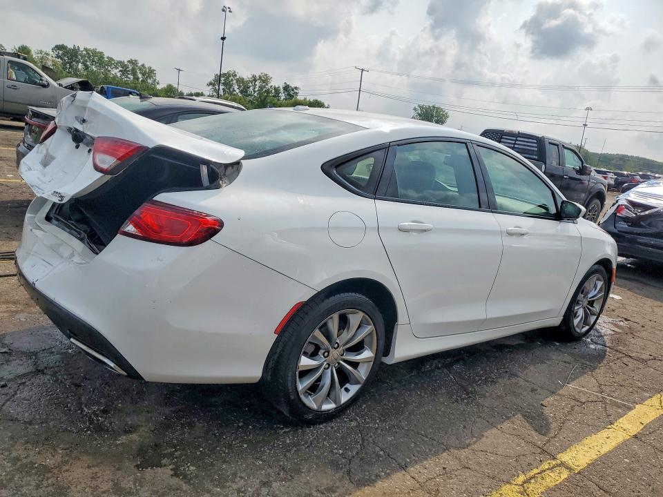 Photo 3 from auction – 2016 CHRYSLER 200 with VIN 1C3CCCBB4GN144446