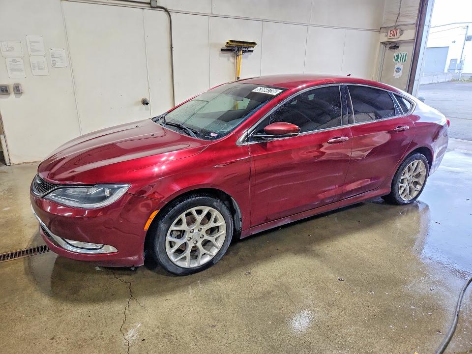 CHRYSLER 200 2015 مع رقم تعريف المركبة 1C3CCCEG6FN686931 - صورة من المزاد