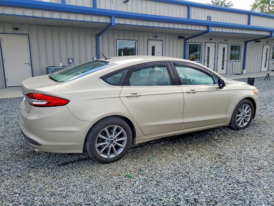 Photo 3 from auction – 2017 FORD FUSION with VIN 3FA6P0H73HR382453