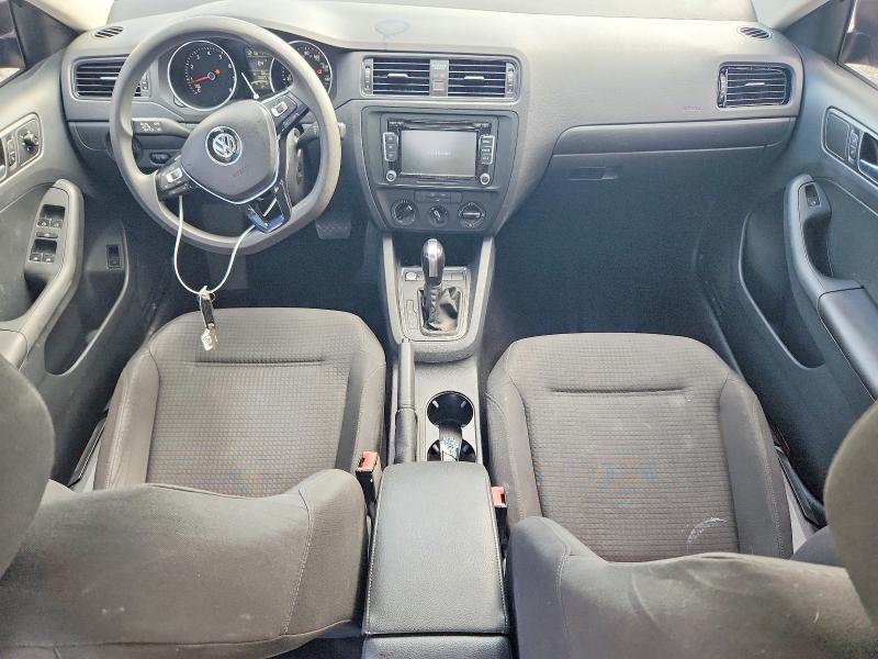 Photo 8 from auction – 2015 VOLKSWAGEN JETTA with VIN 3VW2K7AJ6FM404507