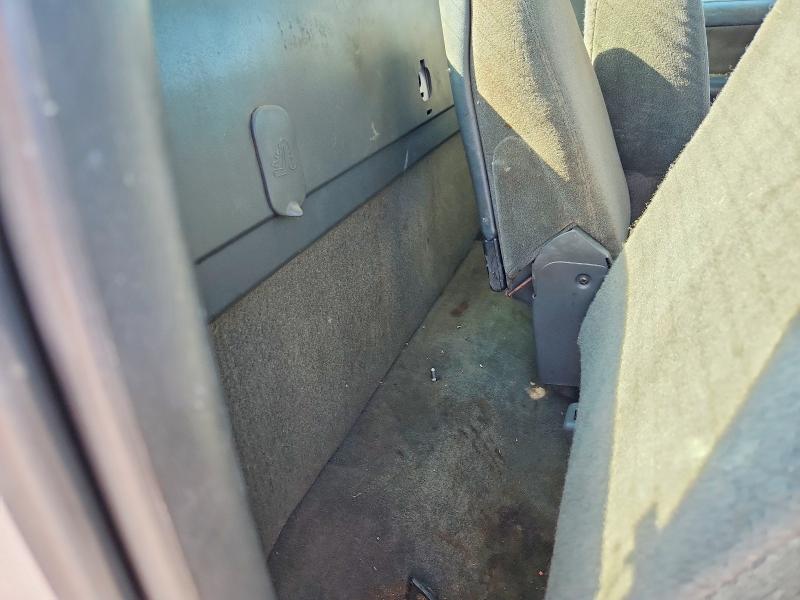 Photo 10 from auction – 2003 CHEVROLET SILVERADO with VIN 1GCEC14T93Z133086