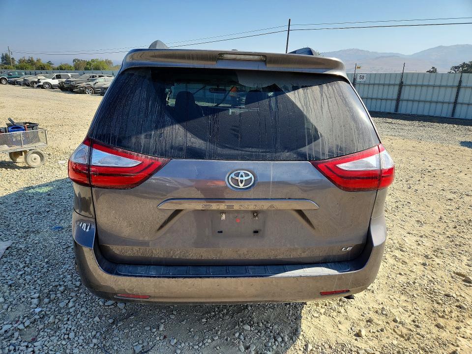 Photo 6 from auction – 2016 TOYOTA SIENNA with VIN 5TDKK3DC3GS738553
