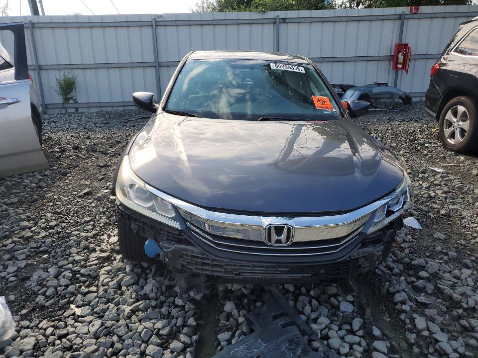 Photo 5 from auction – 2017 HONDA ACCORD with VIN 1HGCR2F32HA139439
