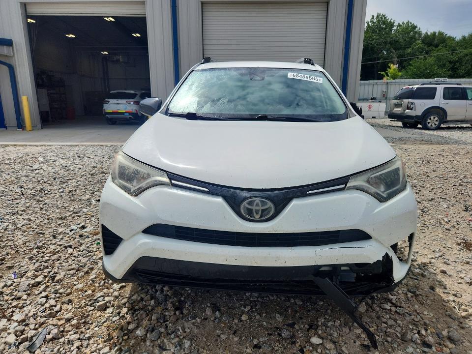 Photo 5 from auction – 2017 TOYOTA RAV4 with VIN JTMZFREV2HJ125960