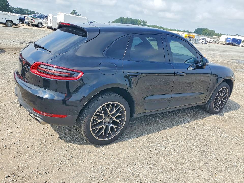 Photo 3 from auction – 2018 PORSCHE MACAN with VIN WP1AB2A5XJLB33335