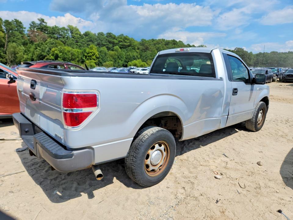 Photo 3 from auction – 2011 FORD F150 with VIN 1FTMF1CM6BKD82918
