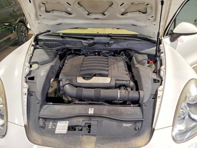 Photo 12 from auction – 2011 PORSCHE CAYENNE with VIN WP1AA2A26BLA04311