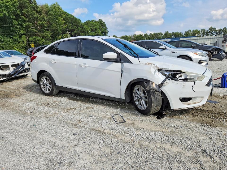 Снимка 4 от търг – 2018 FORD FOCUS с VIN 1FADP3FE8JL322800