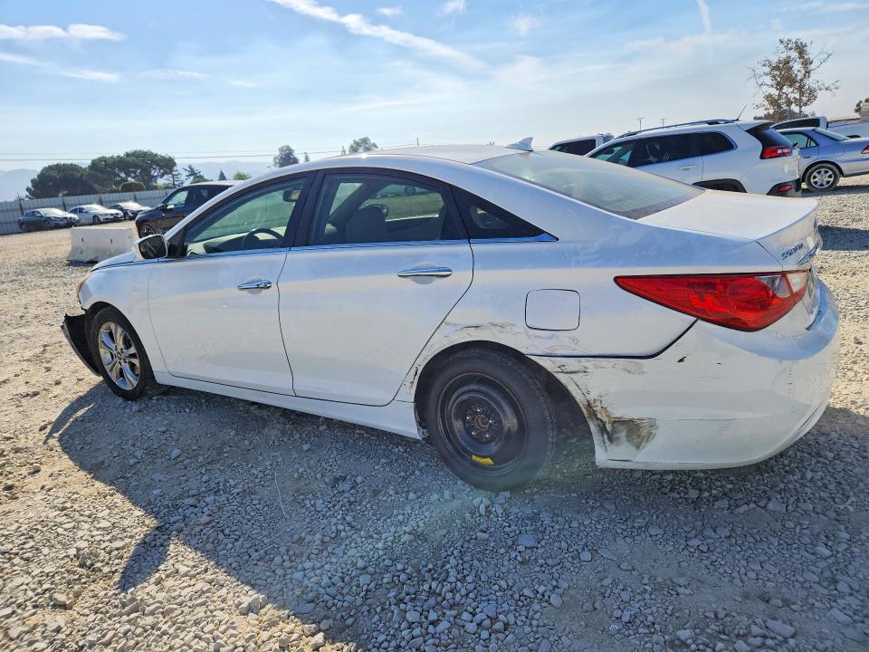 Photo 2 from auction – 2013 HYUNDAI SONATA with VIN 5NPEC4ACXDH804750