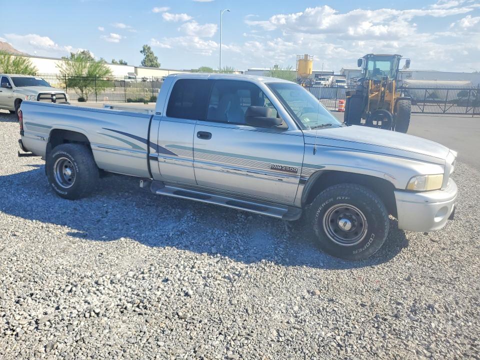 Photo 4 from auction – 2002 DODGE RAM 2500 with VIN 3B7KC23C72M200178