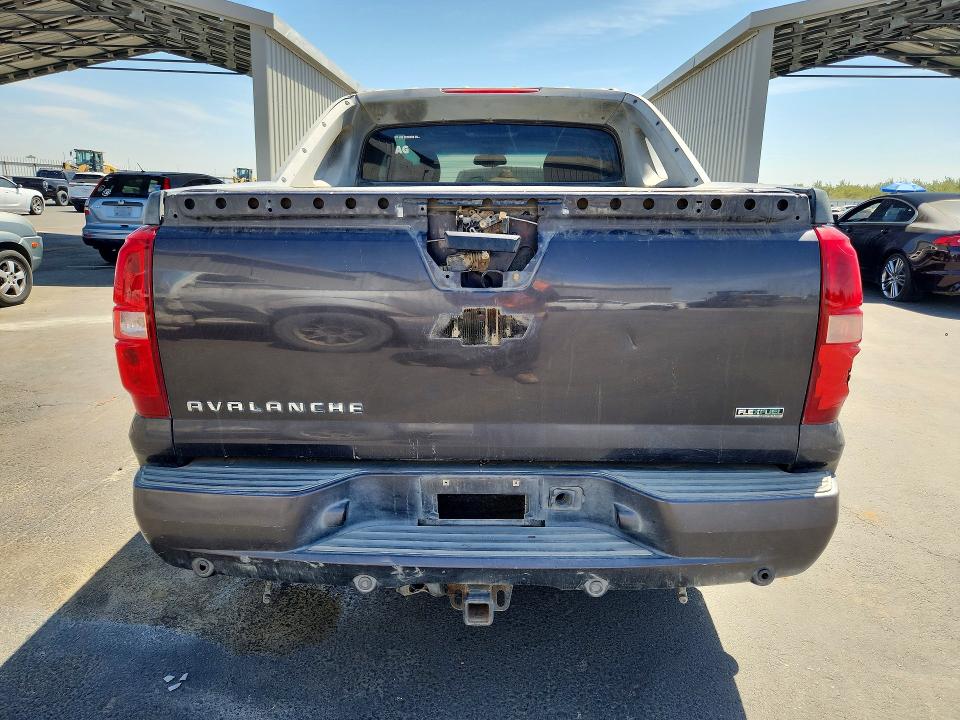 Photo 6 from auction – 2010 CHEVROLET AVALANCHE with VIN 3GNVKGE01AG188615