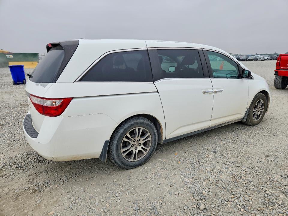Photo 3 from auction – 2011 HONDA ODYSSEY with VIN 5FNRL5H63BB032272