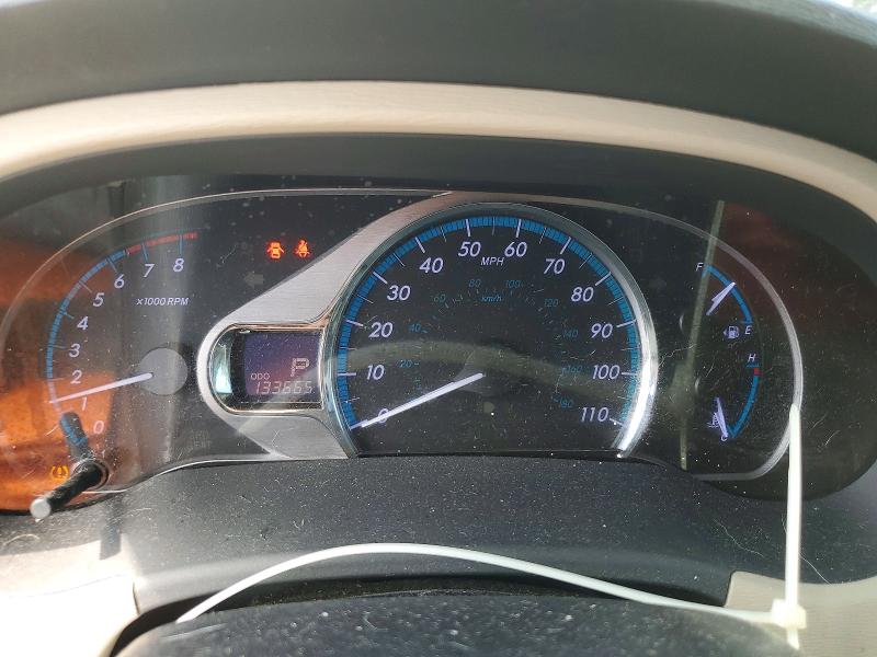 Photo 9 from auction – 2011 TOYOTA SIENNA with VIN 5TDDK3DC5BS011867