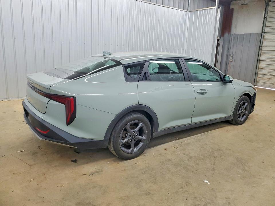 Photo 3 from auction – 2025 KIA K4 with VIN 3KPFT4DE3SE019683