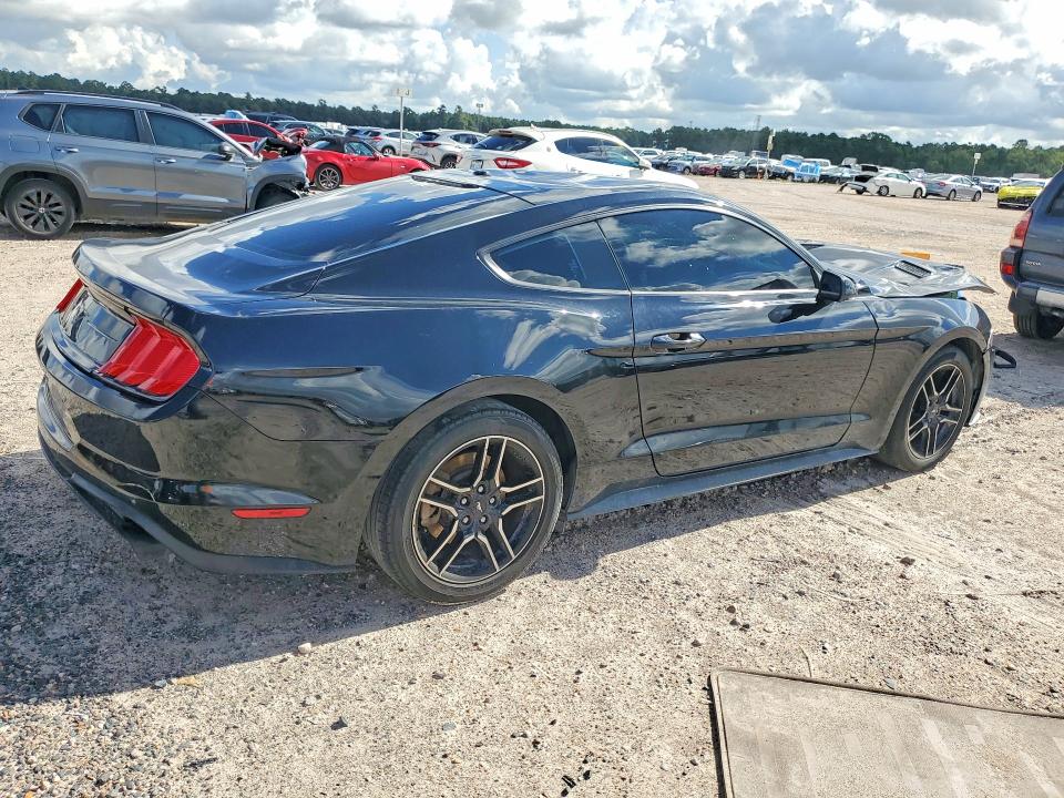 Photo 3 from auction – 2018 FORD MUSTANG with VIN 1FA6P8TH0J5162985