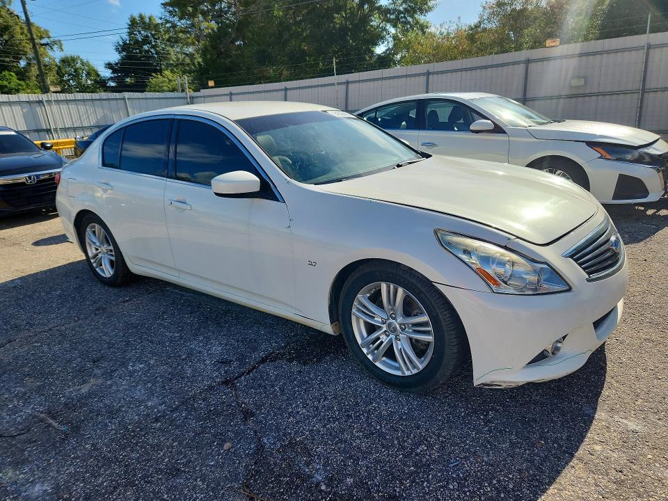 Photo 4 from auction – 2015 INFINITI Q40 with VIN JN1CV6AP0FM500063