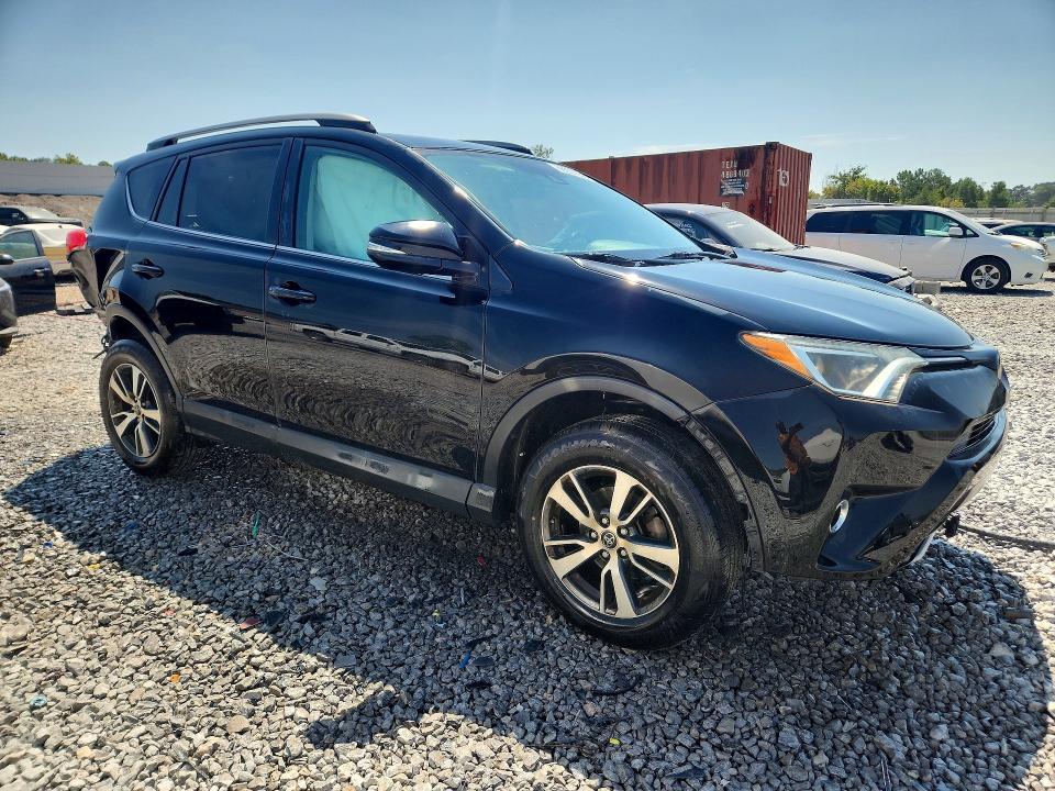 Photo 4 from auction – 2018 TOYOTA RAV4 with VIN 2T3WFREV9JW467089