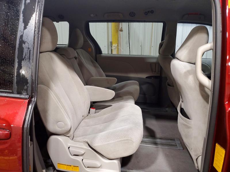 Photo 11 from auction – 2011 TOYOTA SIENNA with VIN 5TDKK3DC2BS087750