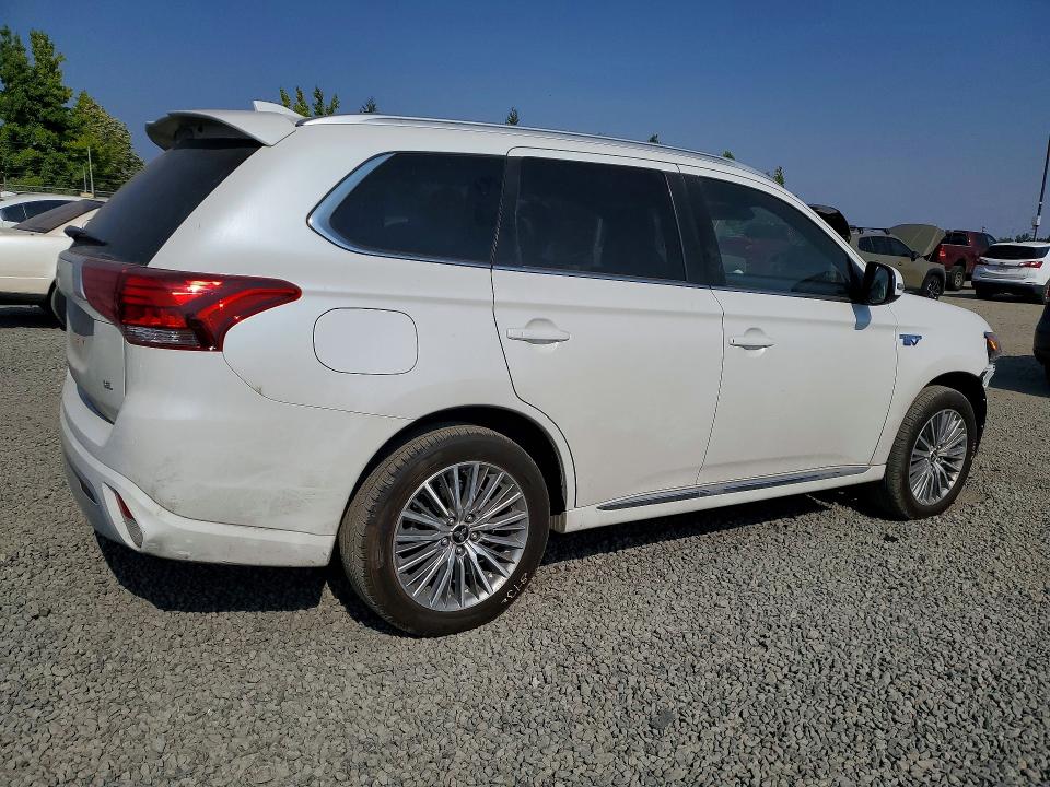 Photo 3 from auction – 2022 MITSUBISHI OUTLANDER with VIN JA4J2VA7XNZ027503