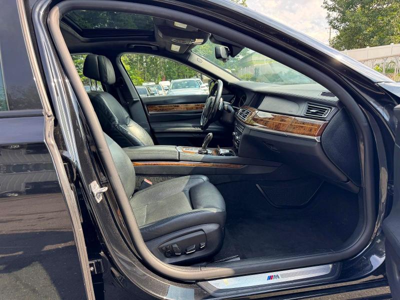 Photo 7 from auction – 2015 BMW 750 with VIN WBAYB6C52FD965738