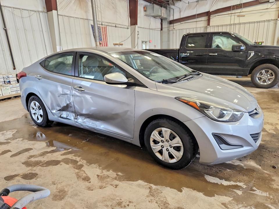 Photo 4 from auction – 2016 HYUNDAI ELANTRA with VIN 5NPDH4AE3GH719364