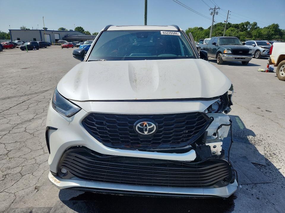 Photo 5 from auction – 2021 TOYOTA HIGHLANDER with VIN 5TDLZRAH1MS059380