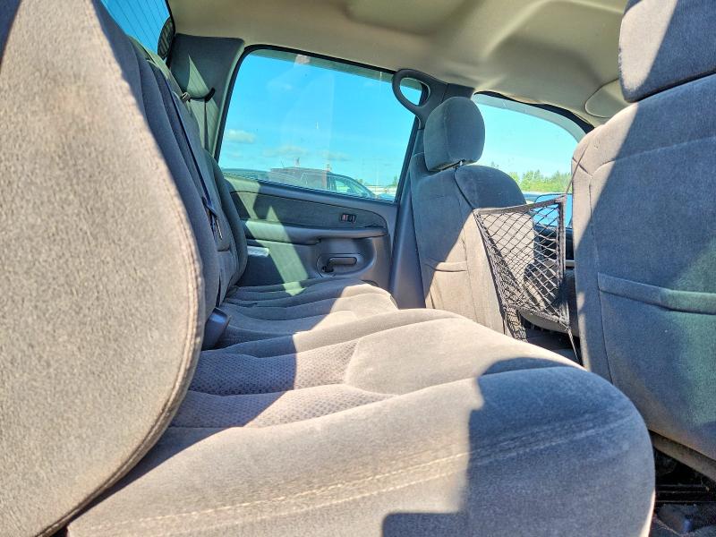Photo 10 from auction – 2003 CHEVROLET SILVERADO with VIN 1GCHK231X3F144606