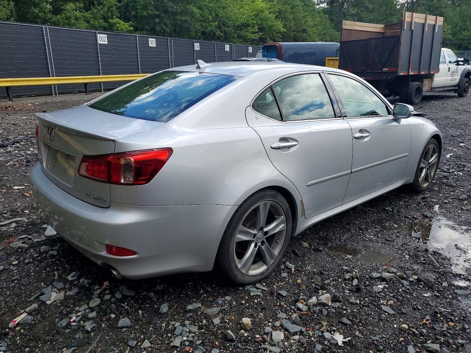 Photo 3 from auction – 2011 LEXUS IS 250 with VIN JTHBF5C25B5155634