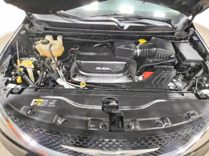 Photo 12 from auction – 2017 CHRYSLER PACIFICA with VIN 2C4RC1DG1HR642904