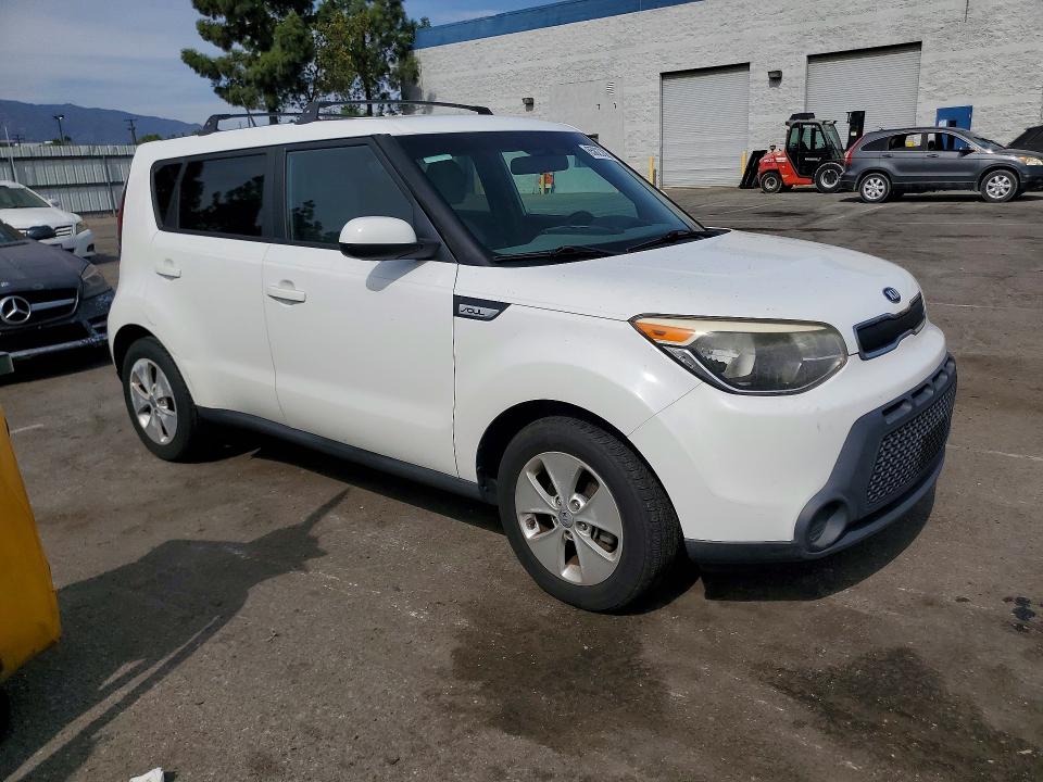 Photo 4 from auction – 2015 KIA SOUL with VIN KNDJN2A26F7793662