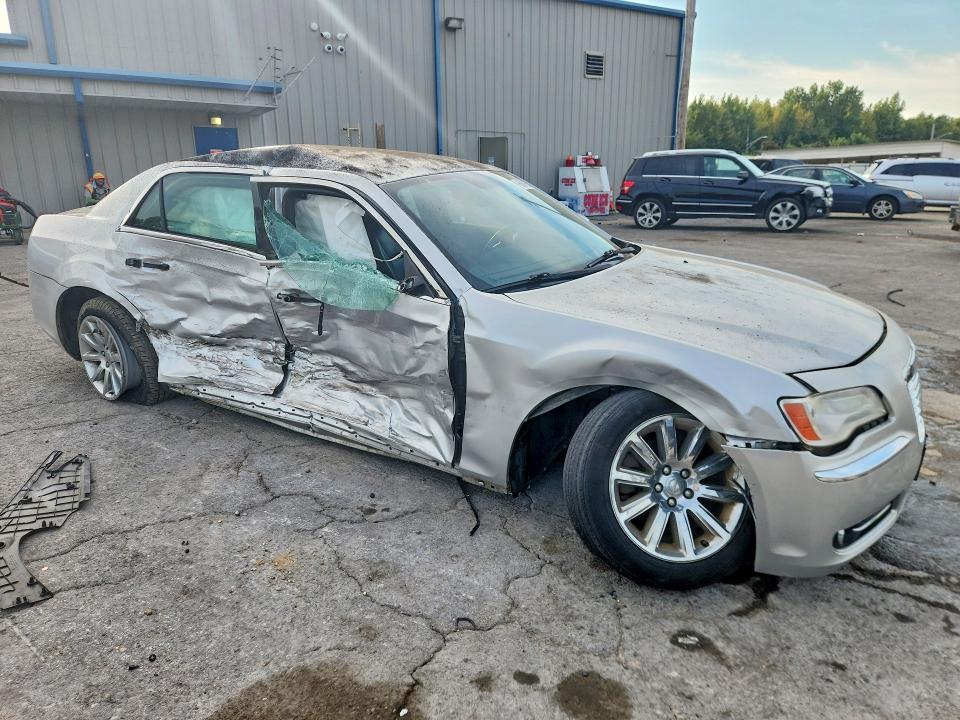 Photo 4 from auction – 2012 CHRYSLER 300 with VIN 2C3CCACG7CH199443