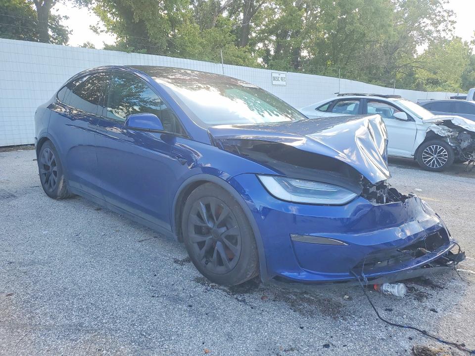 Фото 4 с аукциона – 2023 TESLA MODEL X с VIN 7SAXCAE54PF396920