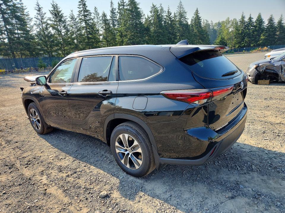 Photo 2 from auction – 2026 TOYOTA HIGHLANDER with VIN 5TDKDRBH9TS606662