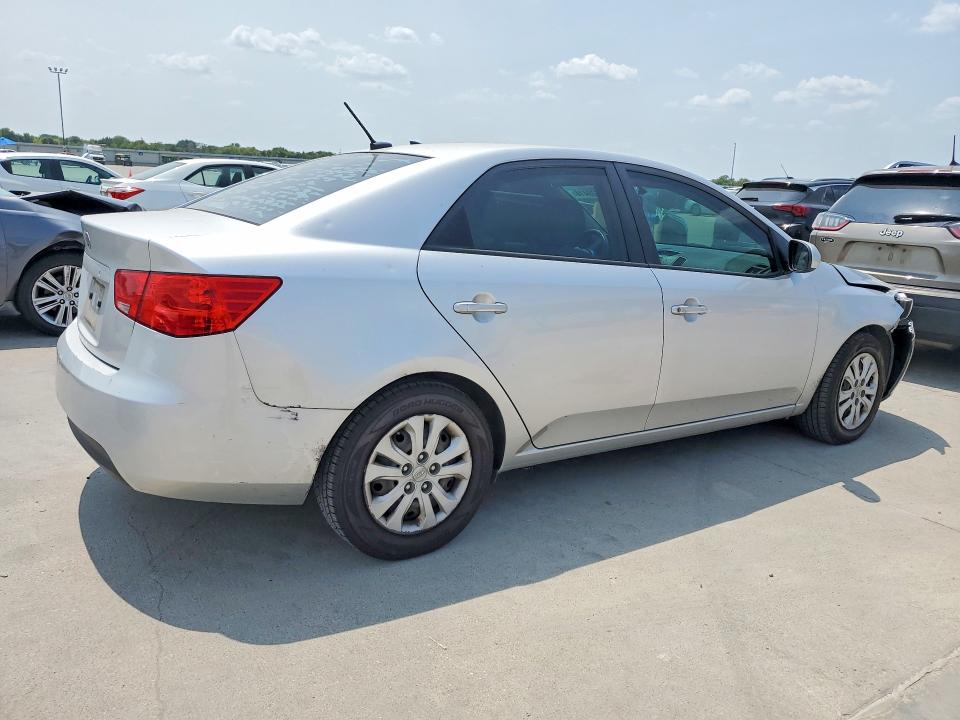 Photo 3 from auction – 2011 KIA FORTE with VIN KNAFT4A24B5887274