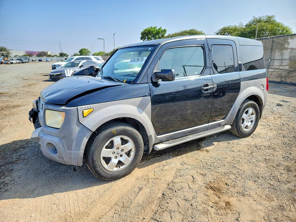 HONDA ELEMENT 2003 with VIN 5J6YH285X3L009437 - Photo from auction