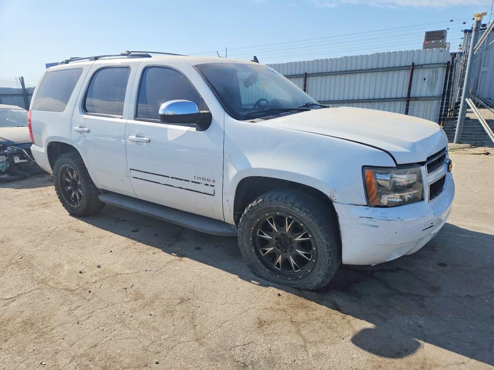 Photo 4 from auction – 2013 CHEVROLET TAHOE with VIN 1GNSCBE02DR255519