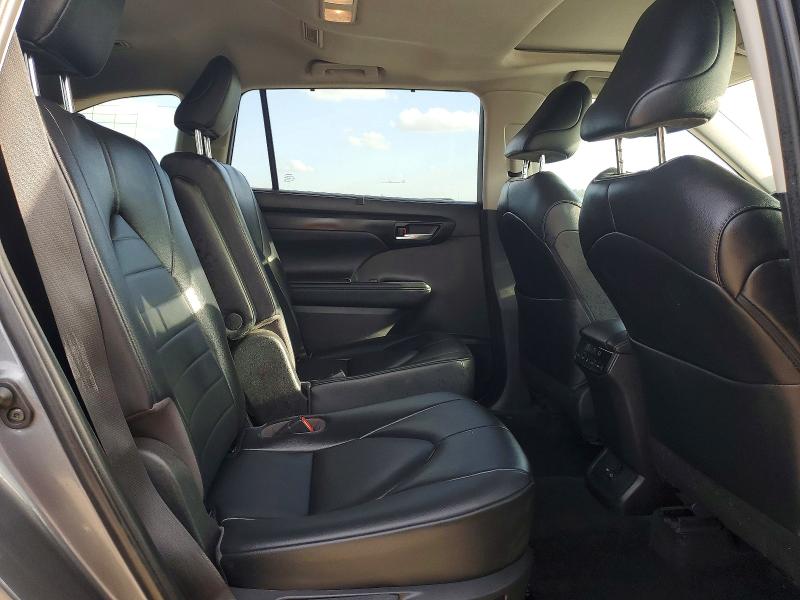 Photo 11 from auction – 2023 TOYOTA HIGHLANDER with VIN 5TDKDRAH7PS516515