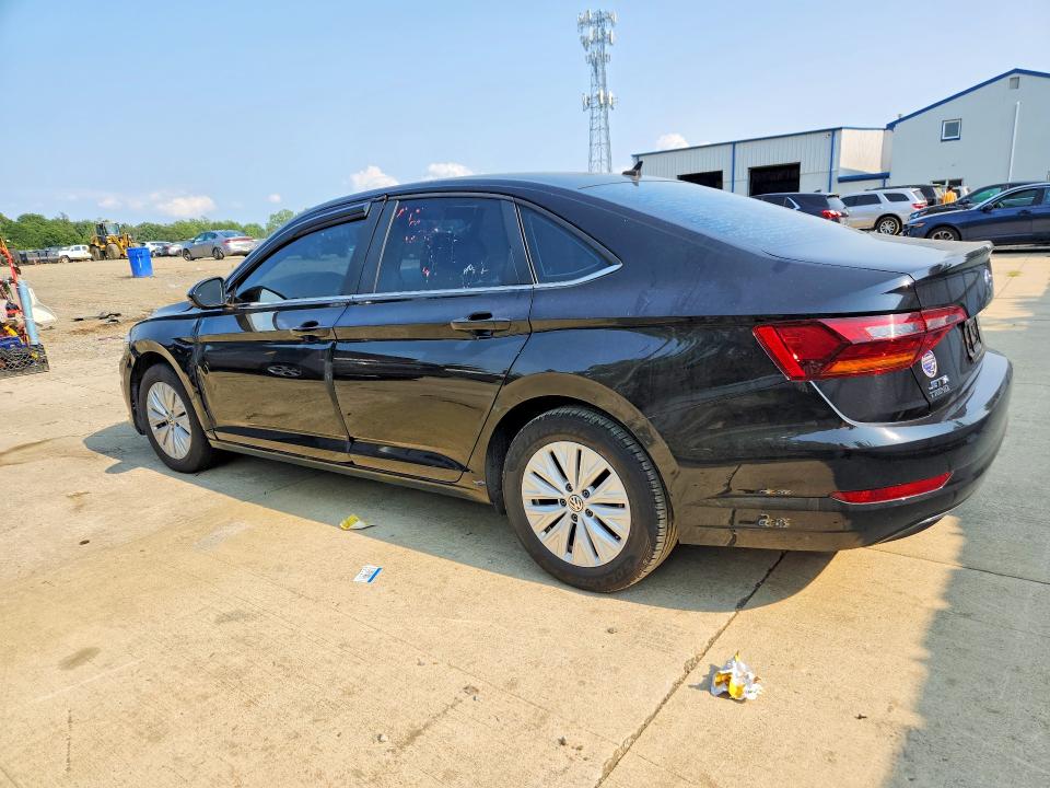 Photo 2 from auction – 2019 VOLKSWAGEN JETTA with VIN 3VWC57BU6KM060756