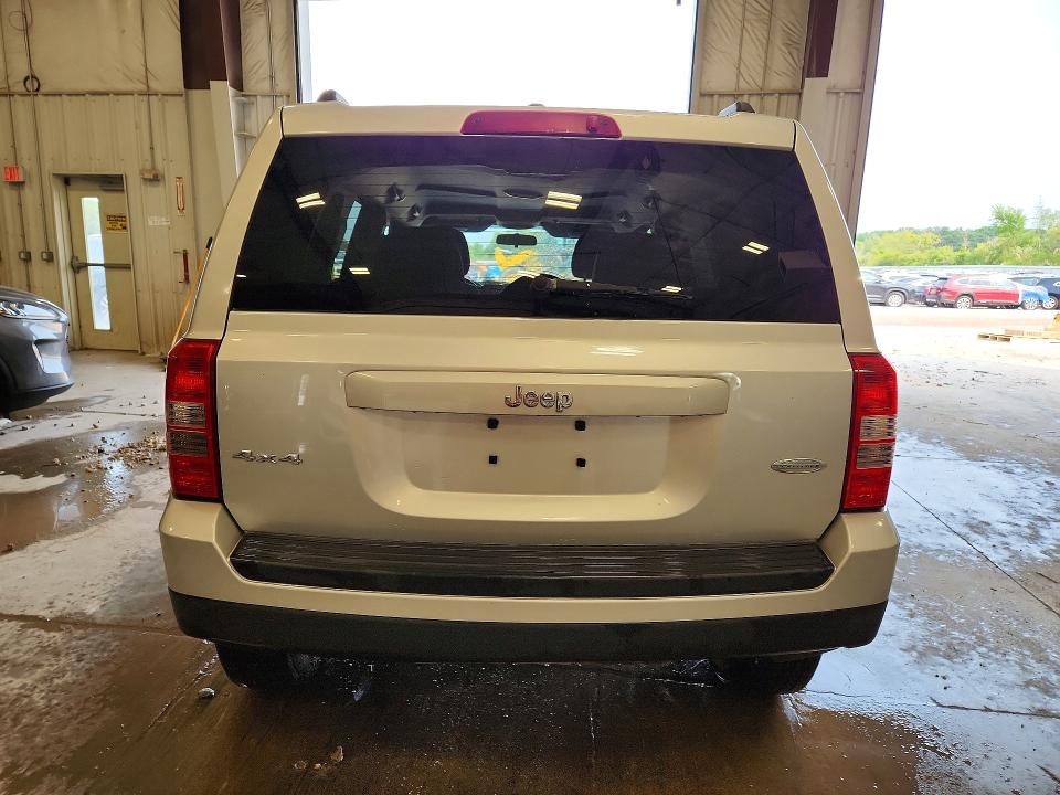 Photo 6 from auction – 2011 JEEP PATRIOT with VIN 1J4NF1GB4BD274308