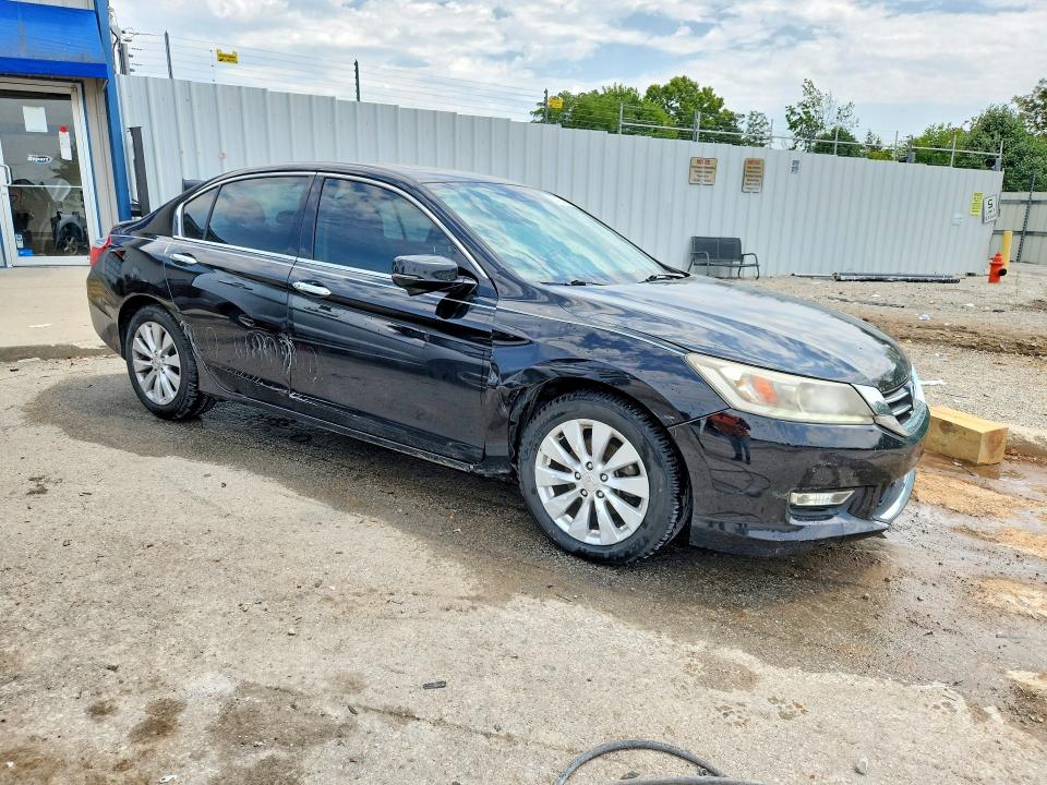 Photo 4 from auction – 2014 HONDA ACCORD with VIN 1HGCR3F91EA012302