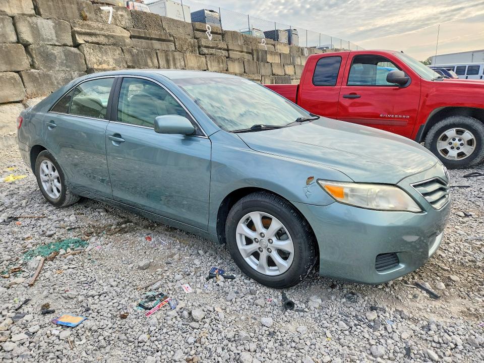 Photo 4 from auction – 2011 TOYOTA CAMRY with VIN 4T1BF3EK2BU708373