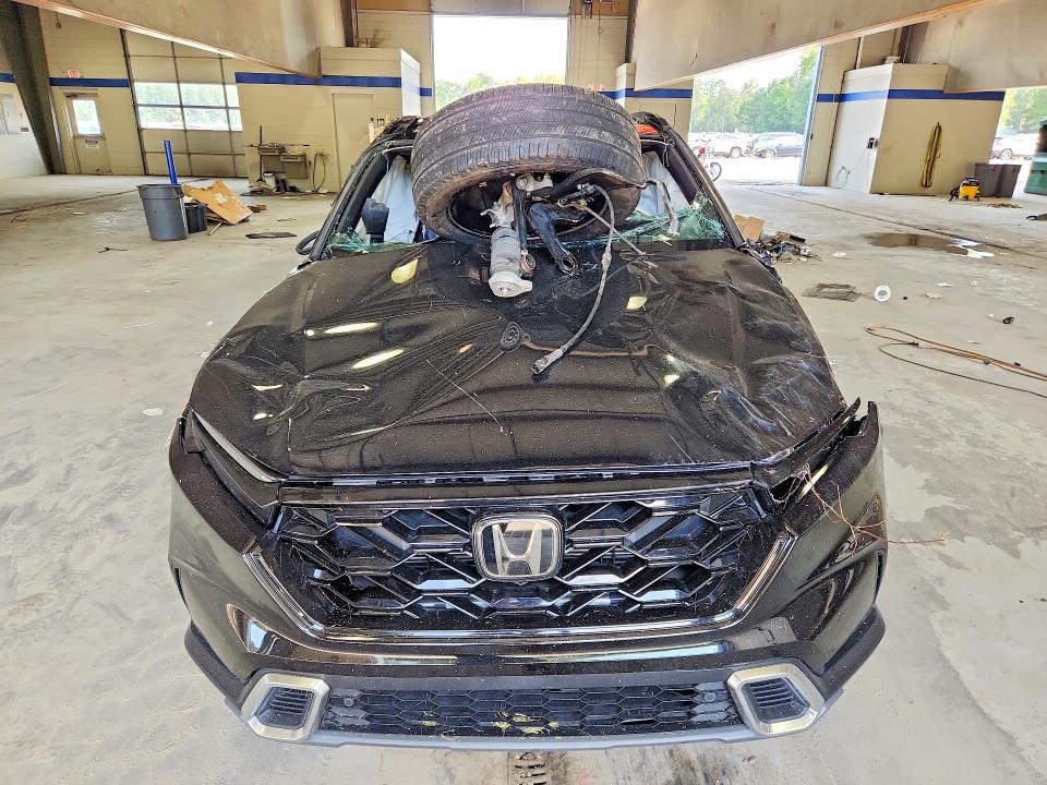 Photo 5 from auction – 2023 HONDA CR-V with VIN 7FARS6H98PE009200
