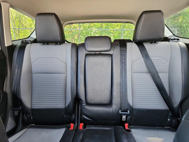 Photo 10 from auction – 2017 FORD ESCAPE with VIN 1FMCU9G98HUD70705