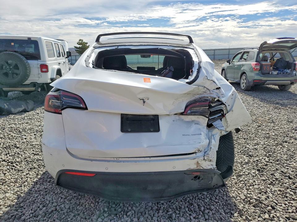 Photo 6 from auction – 2022 TESLA MODEL Y with VIN 7SAYGAEE8NF524419