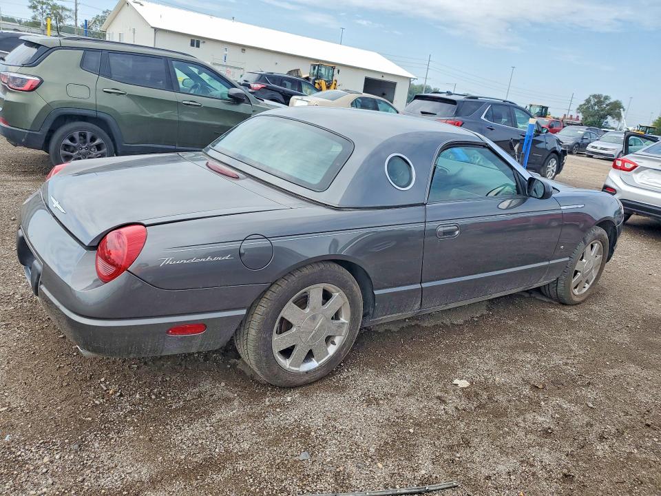 Photo 3 from auction – 2003 FORD THUNDERBIRD with VIN 1FAHP60A93Y112804