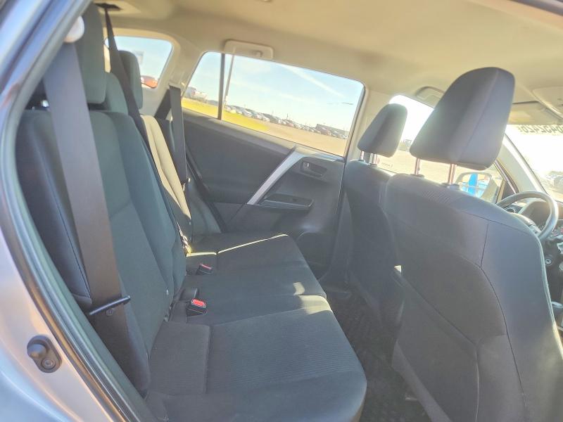 Photo 11 from auction – 2016 TOYOTA RAV4 with VIN 2T3BFREV8GW489897