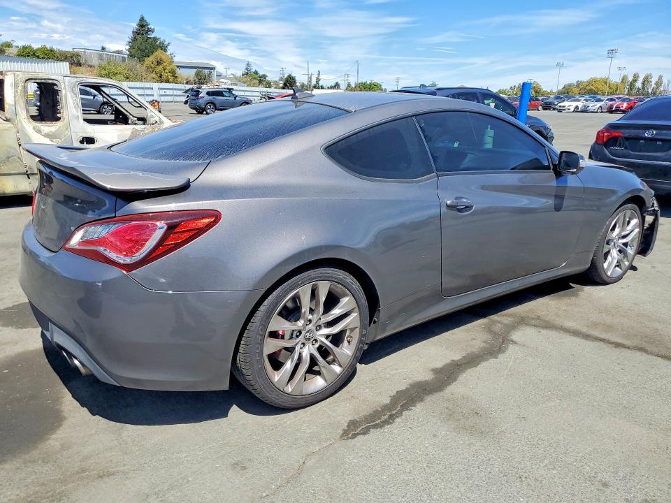 Photo 3 from auction – 2013 HYUNDAI GENESIS COUPE with VIN KMHHU6KJ6DU083881